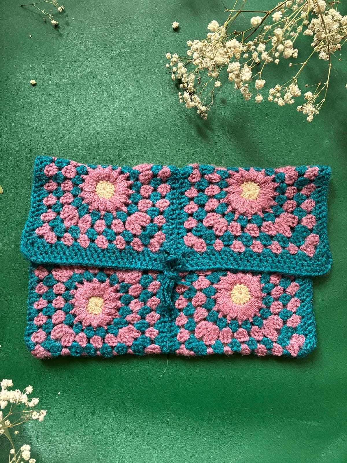 Handmade Sunburst Crochet Book Sleeve - Image 8