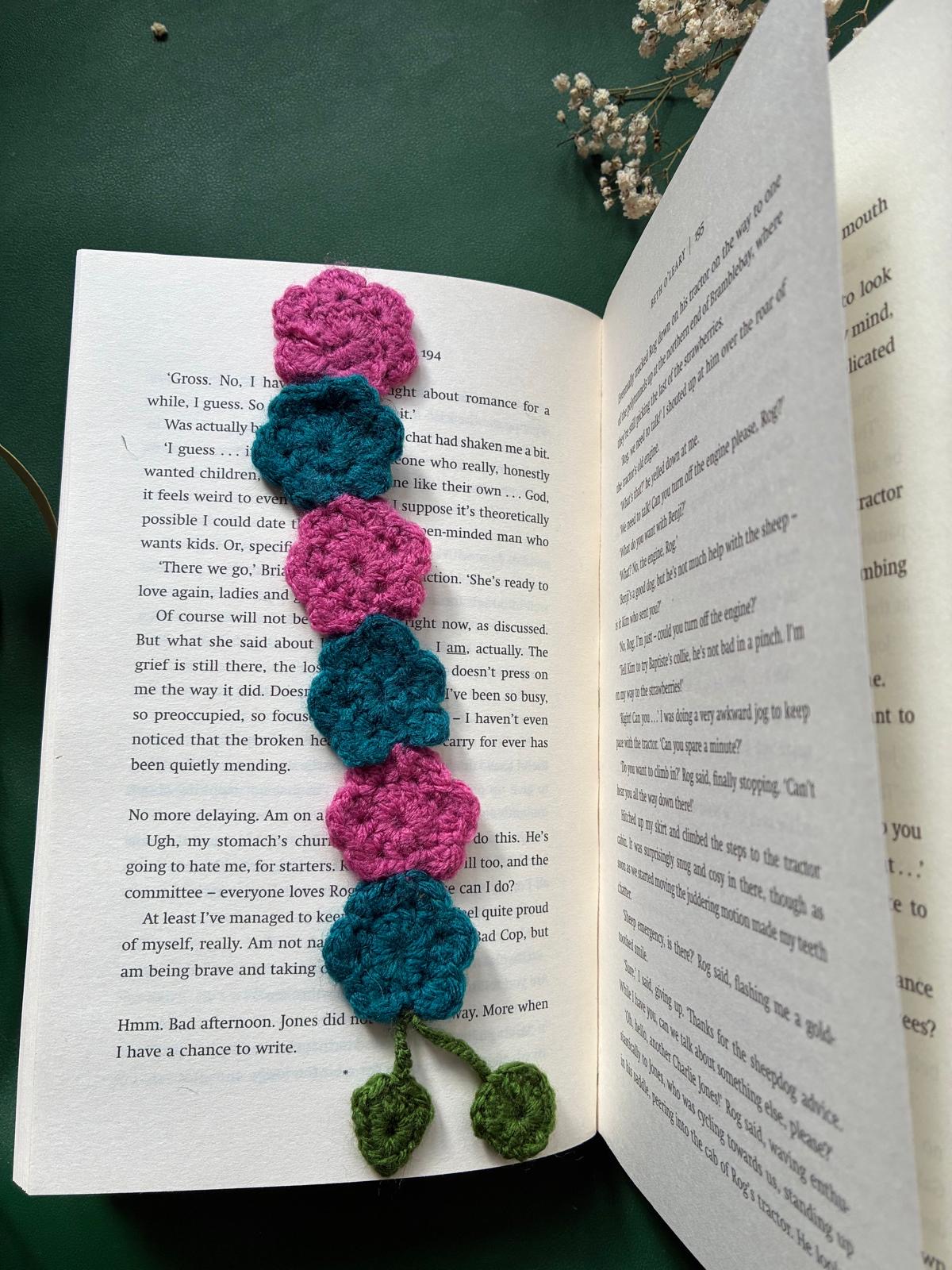 Flower Chain Crochet Bookmark - Image 2